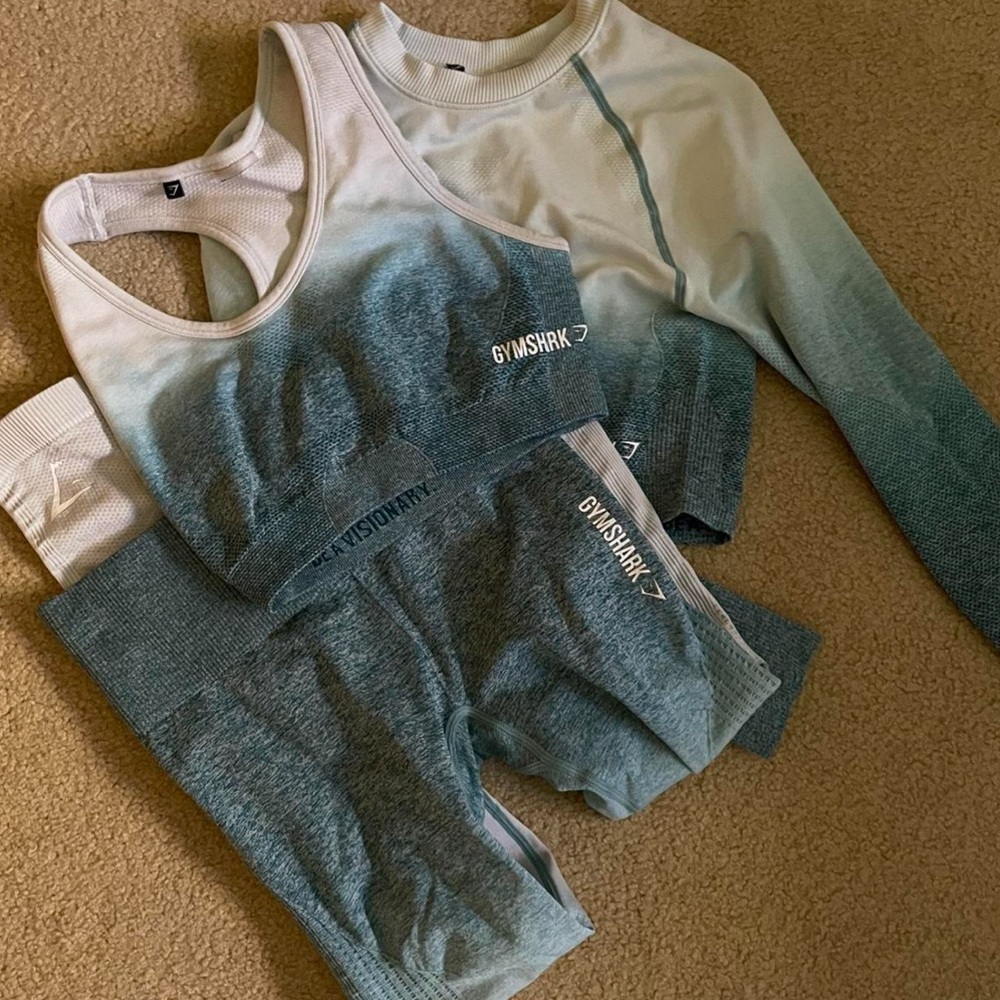 Gymshark Ombre Blue and White Set
